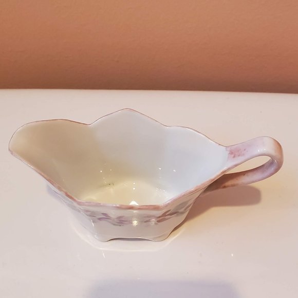 Vintage Creamer with Flowers, Upcycled Pink Cream Pitcher, Handpainted Pottery - Picture 4 of 6